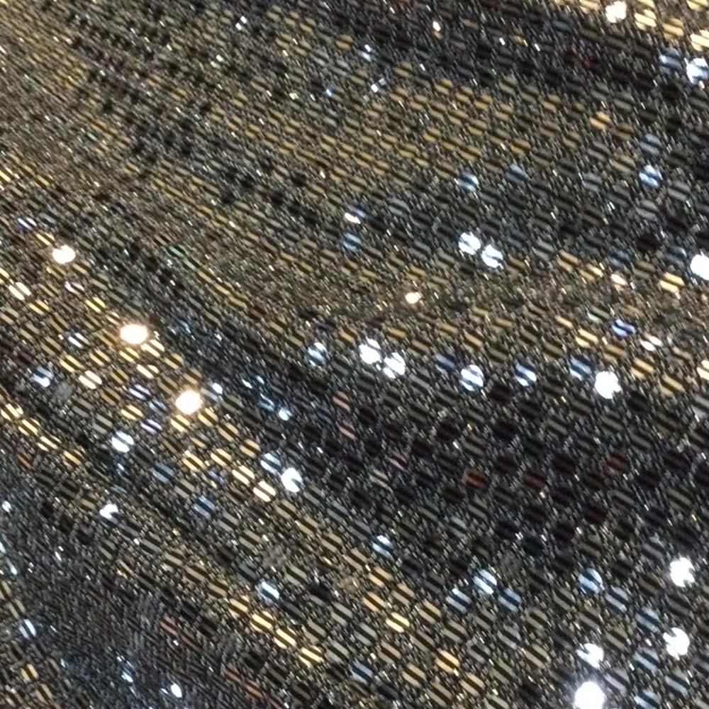 Forever 21 shiny gown size Medium - Picture 7 of 7